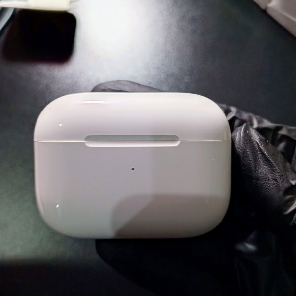 AirPods 2 Pro (Japan Imported) – White, featuring Active Noise Cancellation and Spatial Audio for an immersive sound experience.